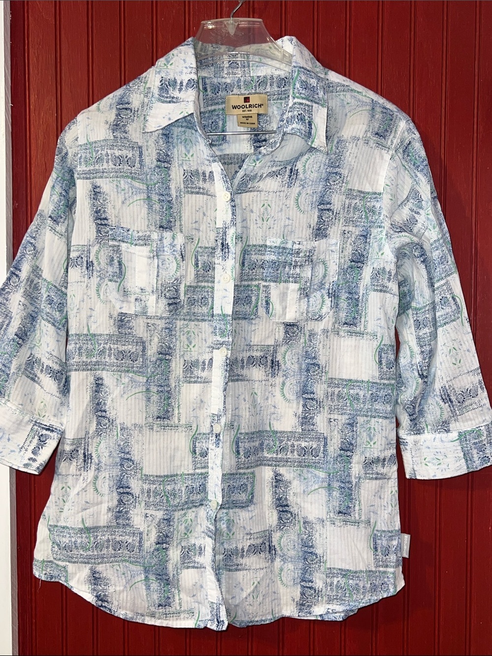 Vintage Woolrich White Button-Up Shirt with Blue & Green Pattern M